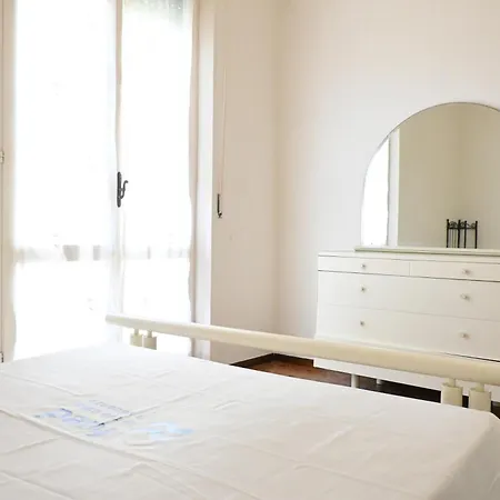 M435 - Marcelli, Ampio Trilocale A Due Passi Dal Mare Marcelli